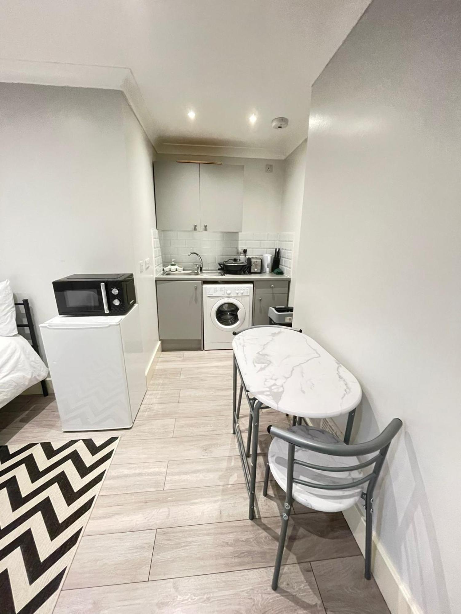 Green Lanes Appartement Londen Buitenkant foto